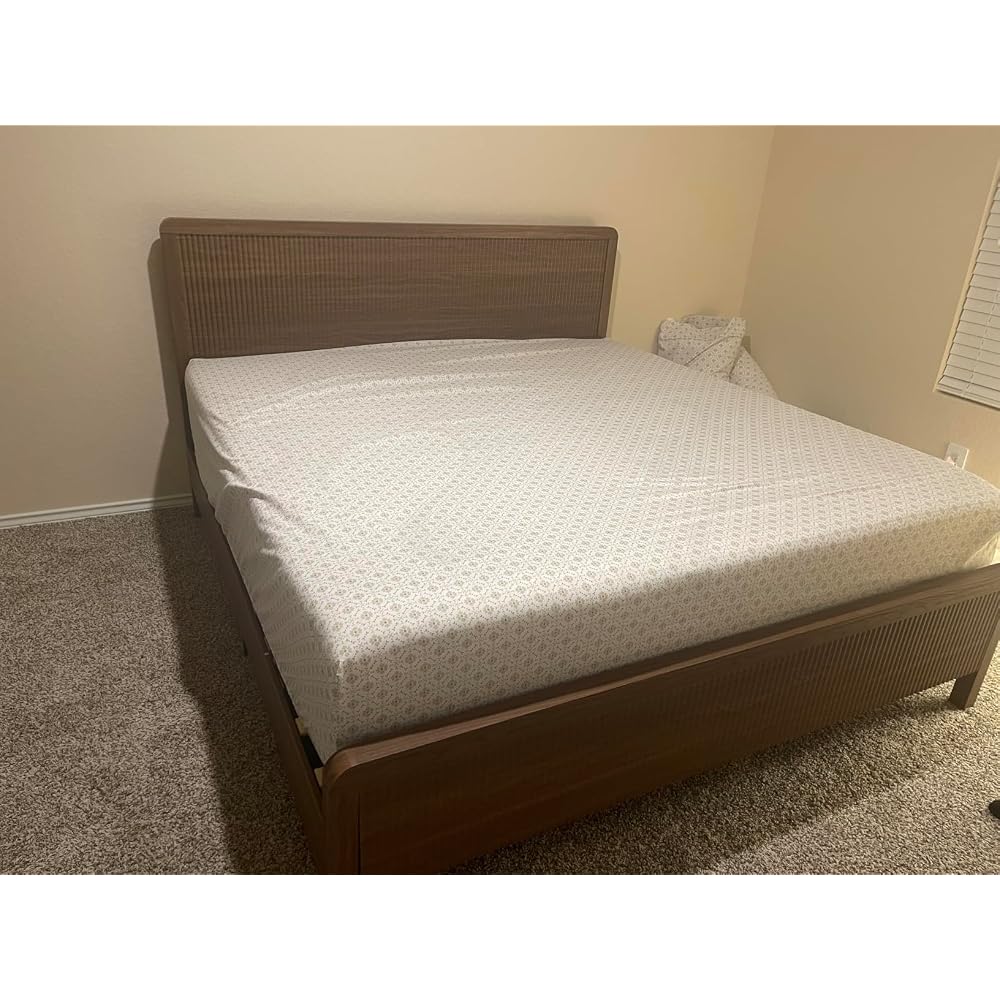 AMERLIFE Queen Wood Bed Frame with Fluted Headboard & Footboard, Walnut