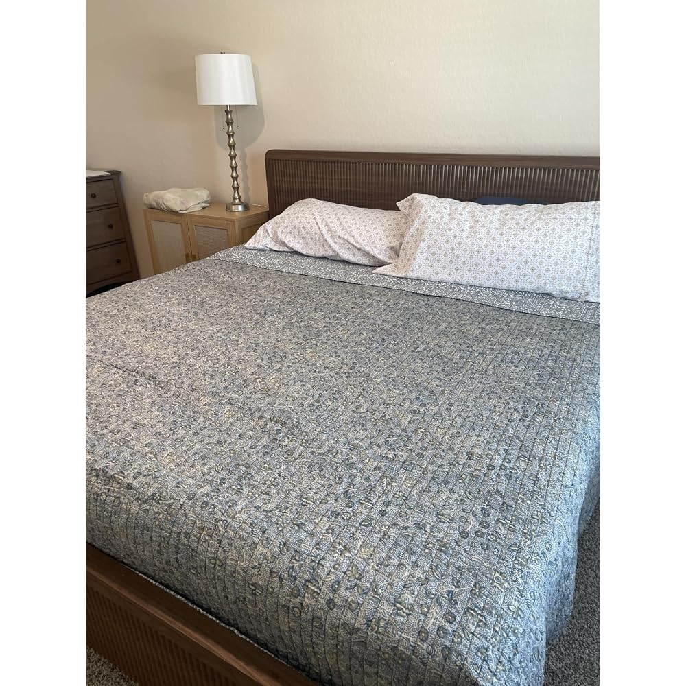 AMERLIFE Queen Wood Bed Frame with Fluted Headboard & Footboard, Walnut
